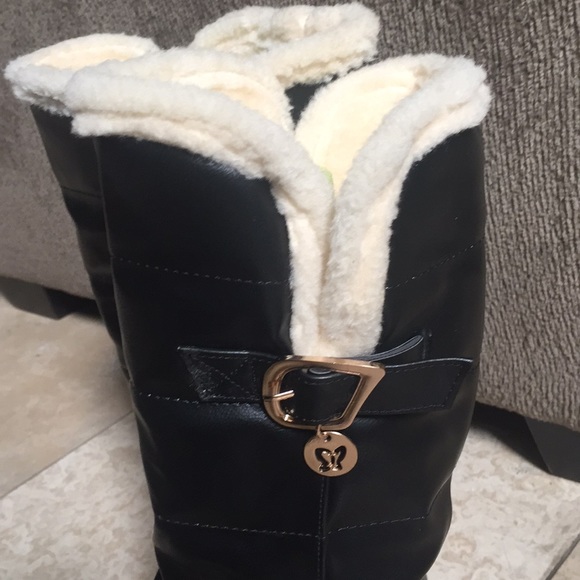 Mid Calf platform Boots - Picture 3 of 5